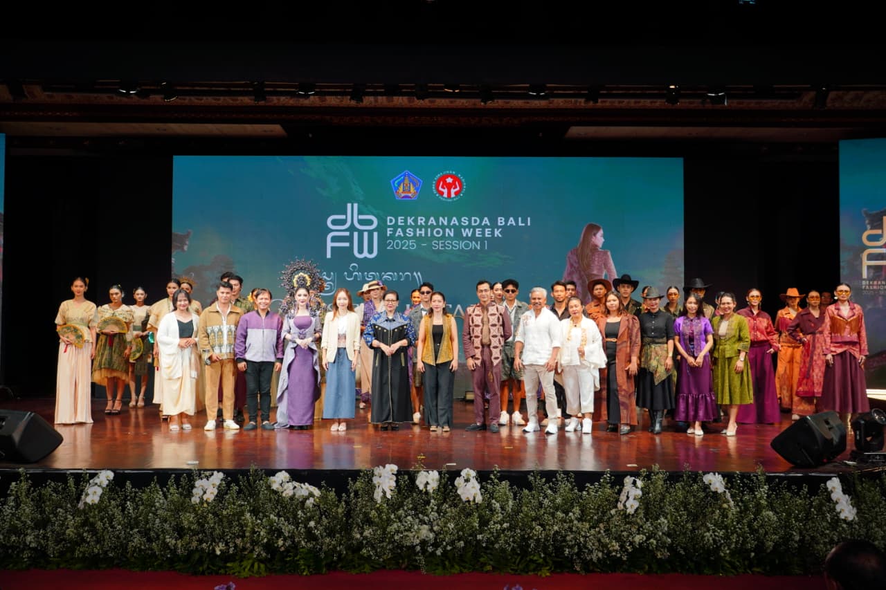 Hari ke-5 Dekranasda Bali Fashion Week Session 1 Tampilkan 110 Desain Koleksi dari 11 Desainer Kenamaan Bali