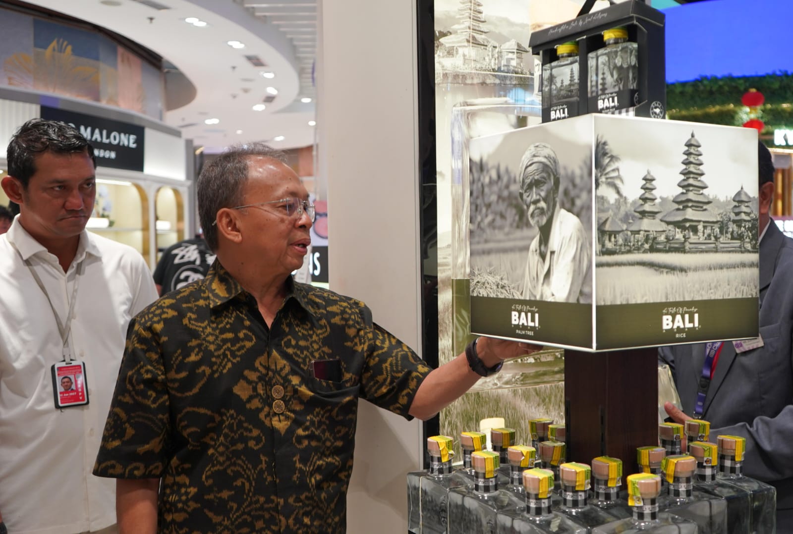 Gubernur Koster Minta Etalase Khusus Arak Bali di Bandara I Gusti Ngurah Rai