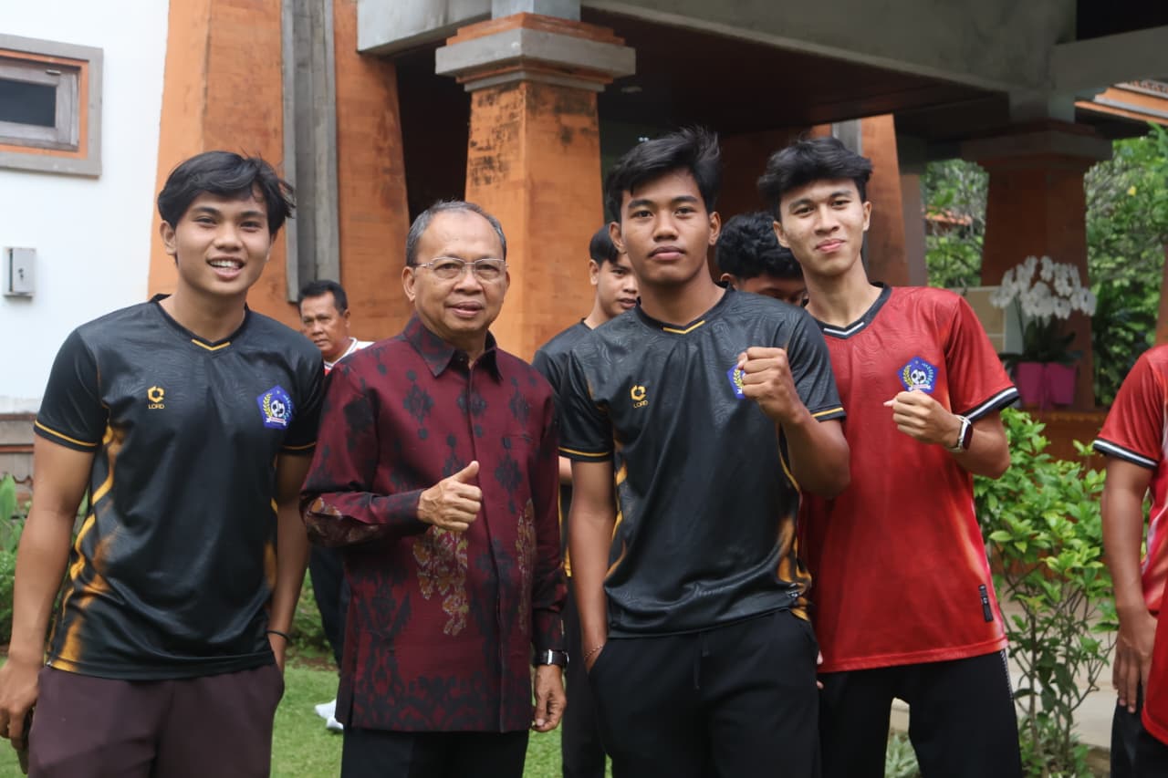 Gubernur Koster Dukung Kiprah PS Badung di Liga 4 Nasional, Minta Jaga Kondisi dan Junjung Profesionalisme