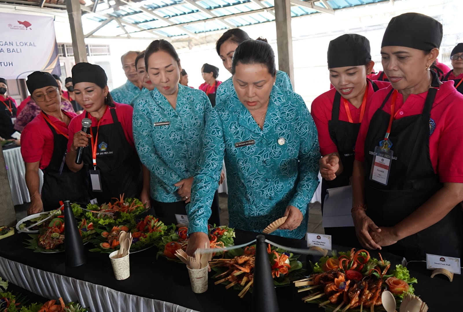 Aksi Sosial Bergerak & Berbagi di Gianyar, TP PKK Bali Perkuat Sinergi Layanan bagi Masyarakat