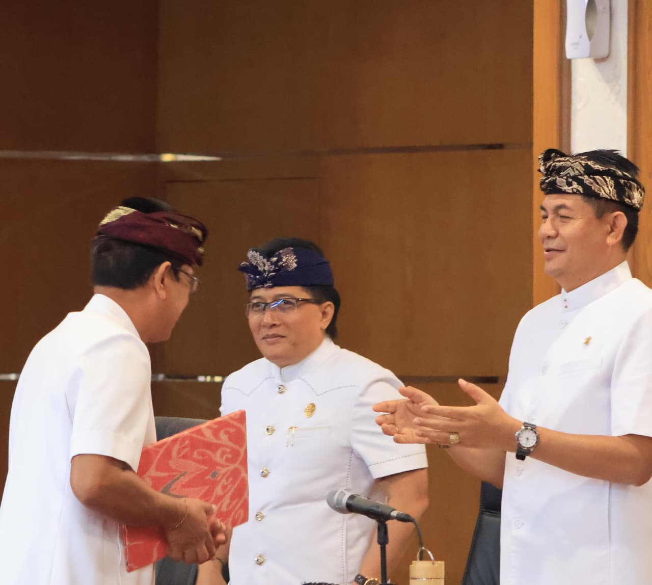 Jawab Pandangan Umum Fraksi DPRD, Pemprov Bali Tegaskan Komitmen Perkuat Tata Kelola Keuangan Daerah