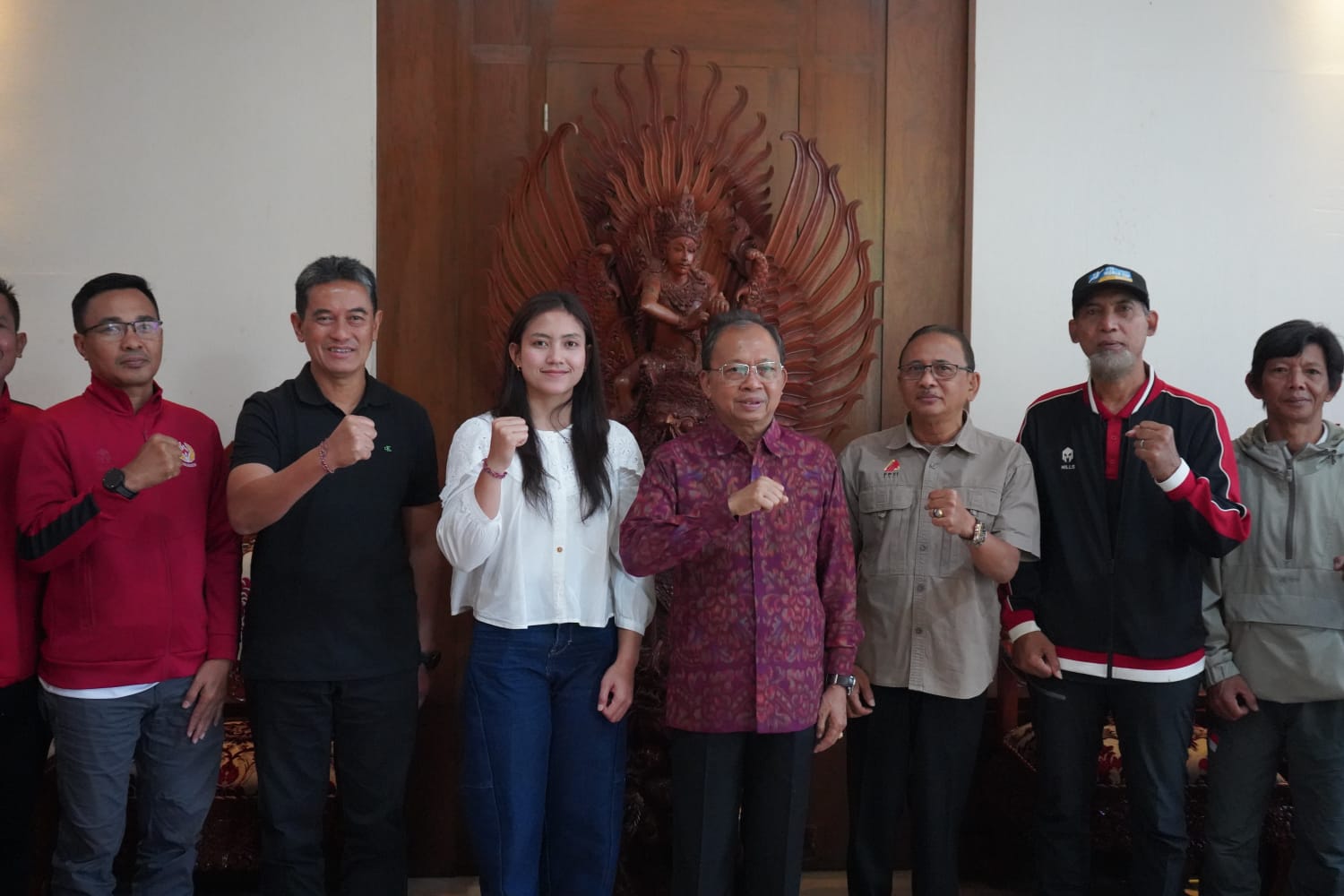 Gubernur Koster Siap Support Ratu Speed Dunia Jadi Dosen, Harap Terus Berjuang Harumkan Bali
