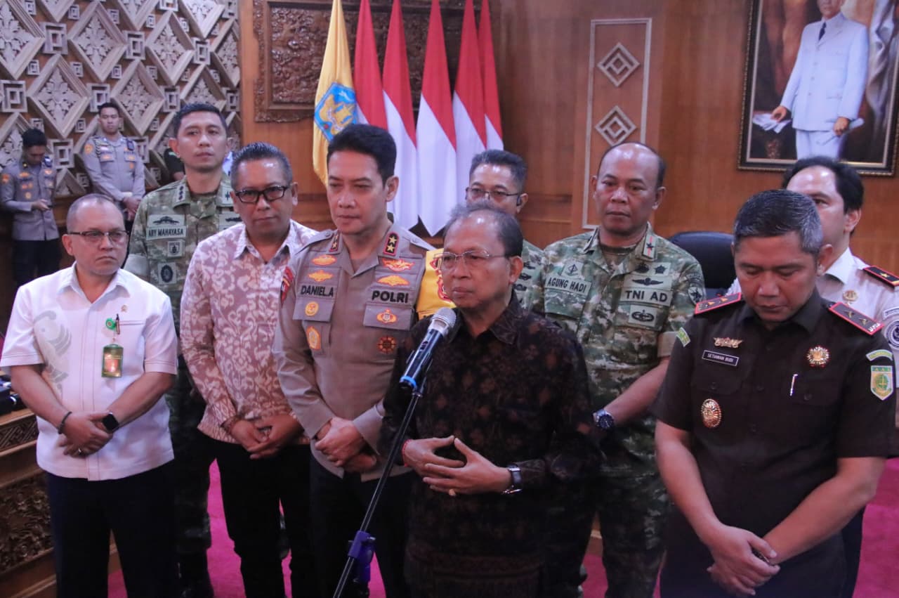 Gubernur Koster: Jangan Terprovokasi, Jaga Bali Tetap Aman dan Kondusif