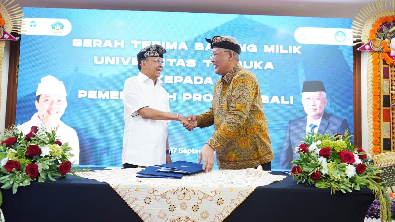 Gubernur Koster Hadiri Serah Terima Lahan dan Hibah Aset Universitas Terbuka kepada Pemprov Bali