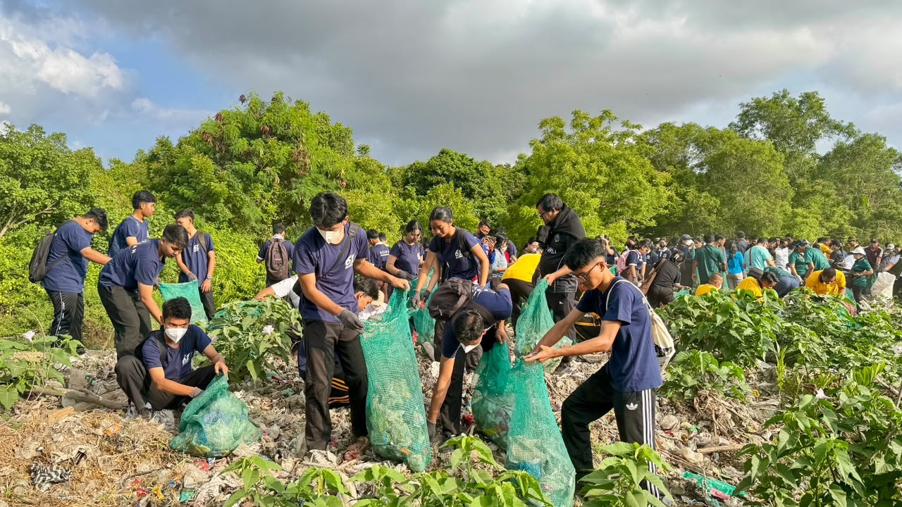 Jelang Tumpek Wayang, Pemprov Bali Gelar Aksi Bersih Sampah Serentak, Kumpulkan 3,56 Ton Sampah di Mangrove Pesanggaran
