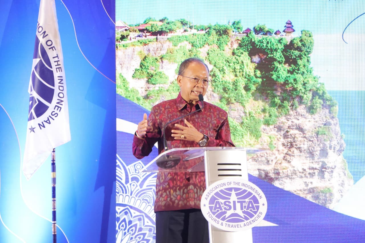 Gubernur Koster Buka Musda XV ASITA Bali, Proyeksikan Kunjungan Wisman Tembus 7,2 Juta pada 2026