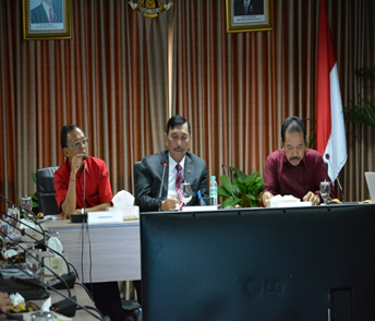 RAPAT KOORDINASI  PERCEPATAN PEMBANGUNAN FASILITAS PENGOLAH SAMPAH