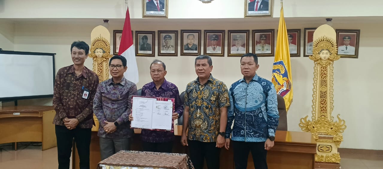 Fasilitasi Penandatanganan Kesepakatan Bersama Antara Pemprov Bali, Pemkot Denpasar, Pemkab Badung dengan PT PELNI Persero