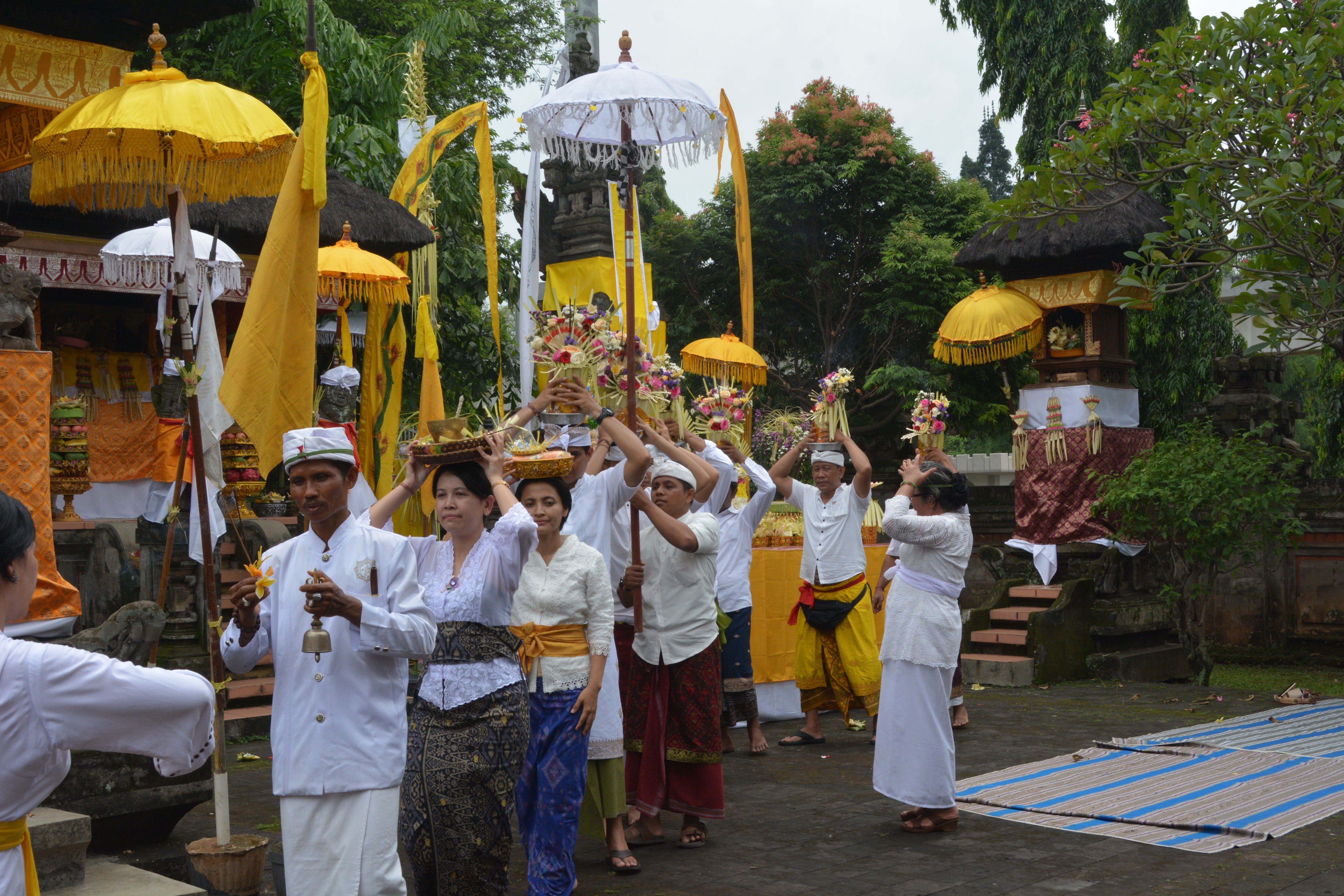 Piodalan Anjungan Bali Ring Purnama Kaenam