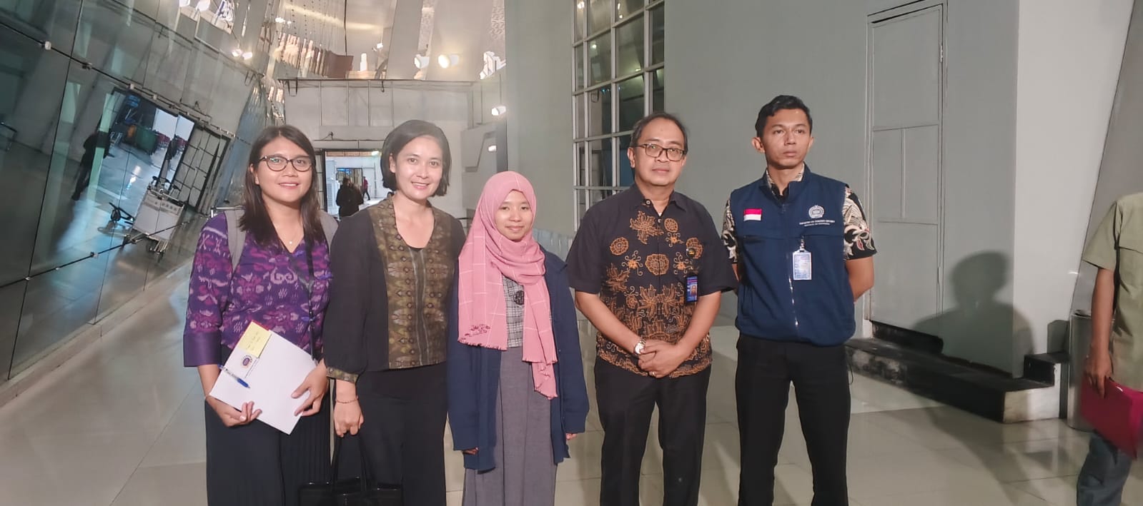 Fasilitasi dan Penjemputan WNI Asal Badung dari Yaman di Bandara Soekarno Hatta