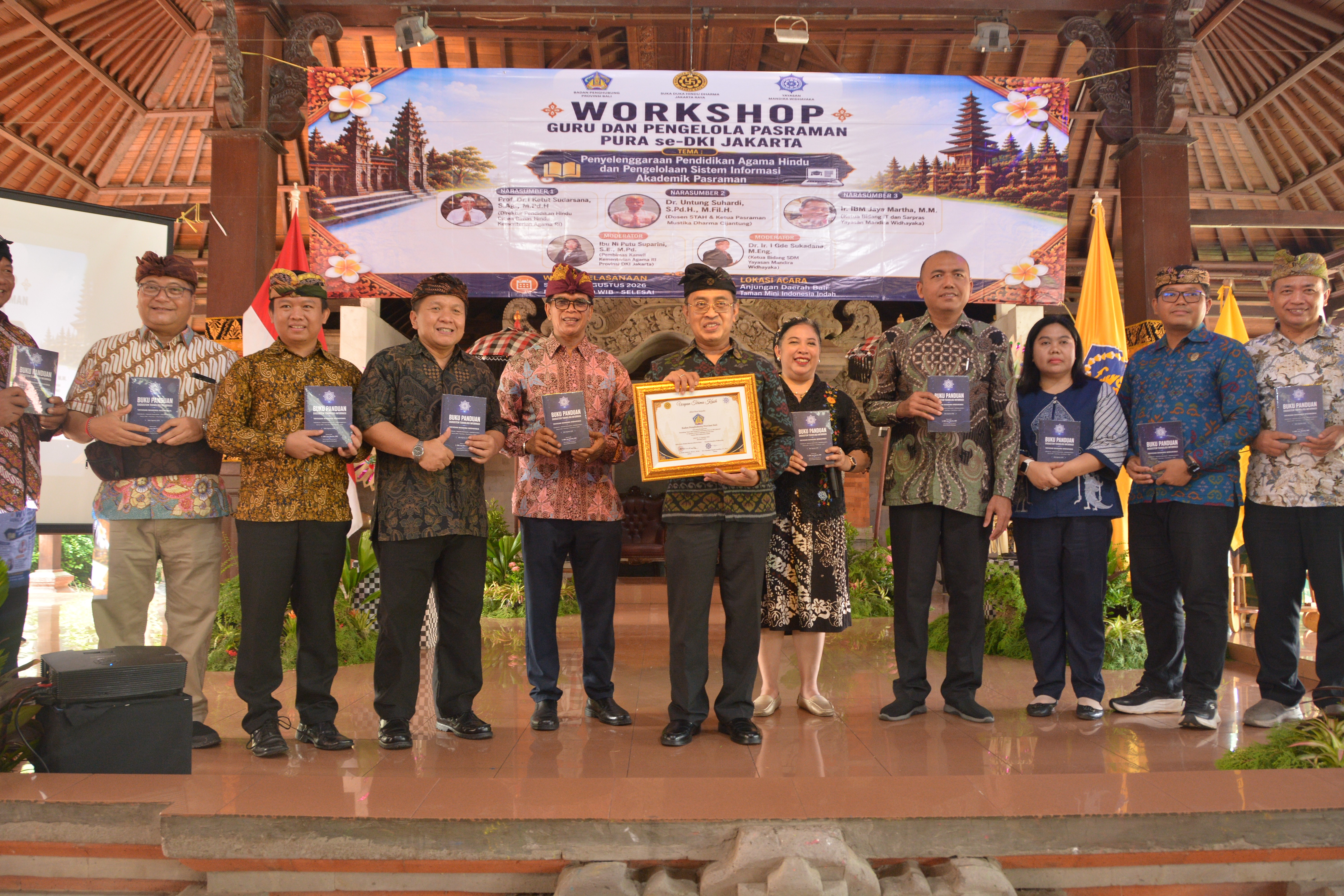 Menguatkan Pasraman, Menyiapkan Generasi Berkarakter; Workshop Guru dan Pengelola Pasraman se DKI jakarta.