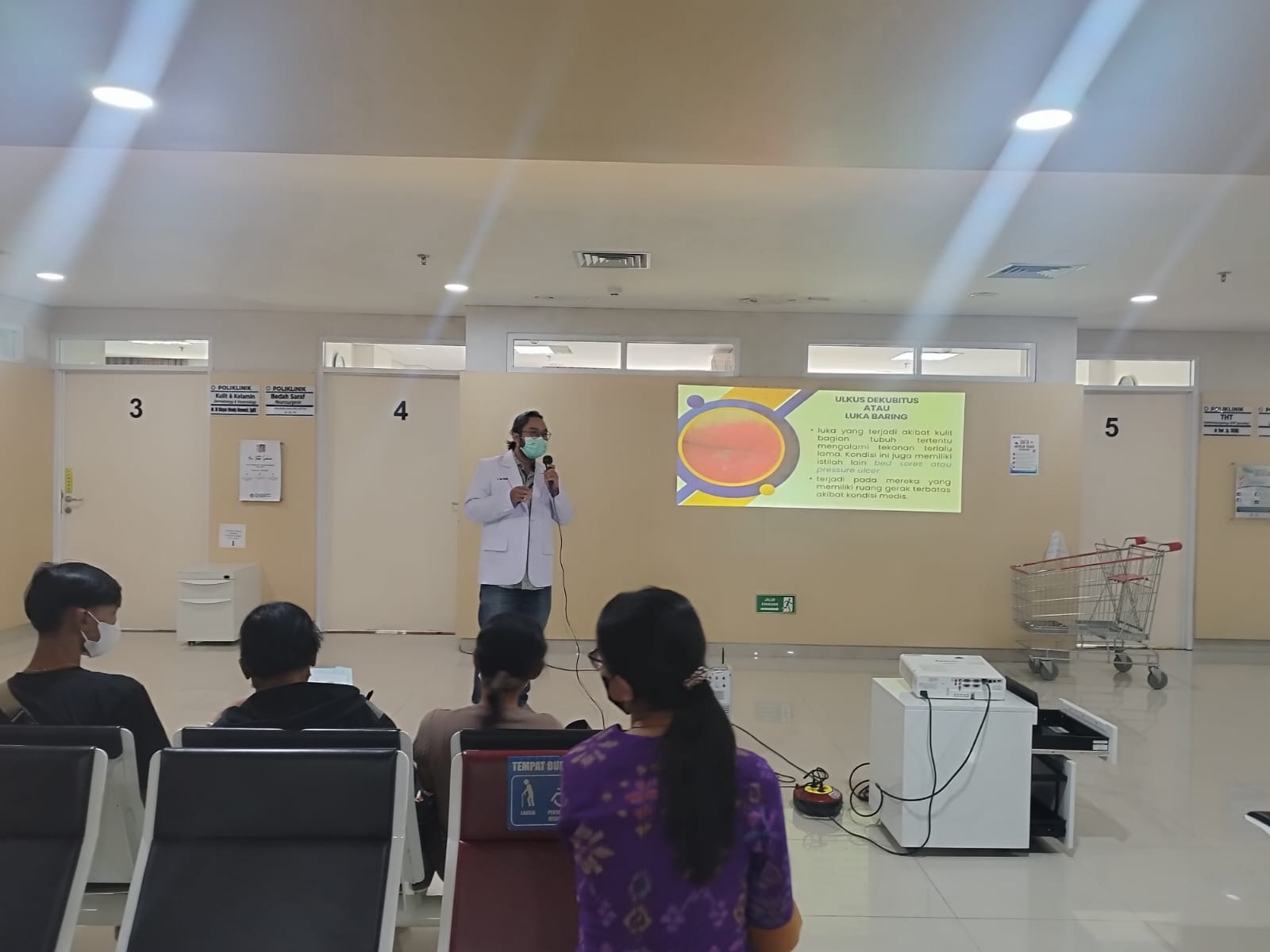 Penyuluhan Mengenai Ulkus Dekubitus oleh dr. D.P. Oka Pertama, M.Biomed, Sp.B