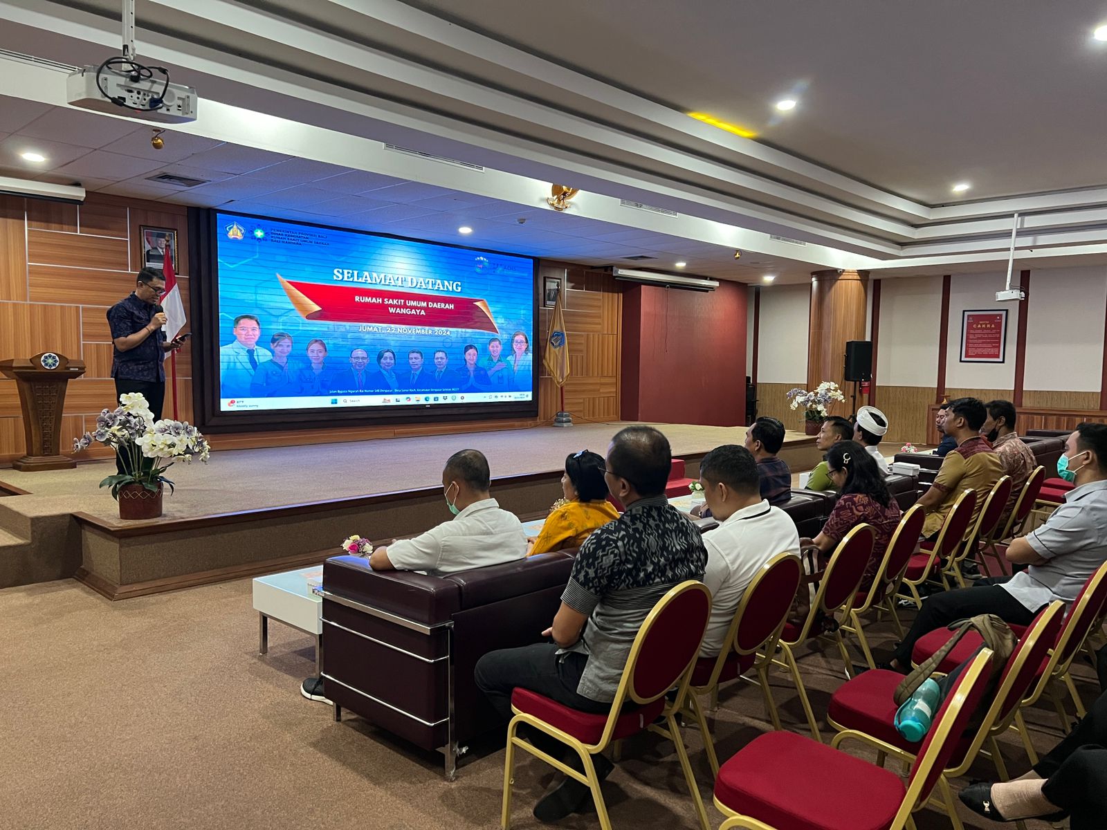 Studi Banding RSUD Wangaya ke RSUD Bali Mandara terkait Pengendalian Resistensi Antimikroba (PRA)