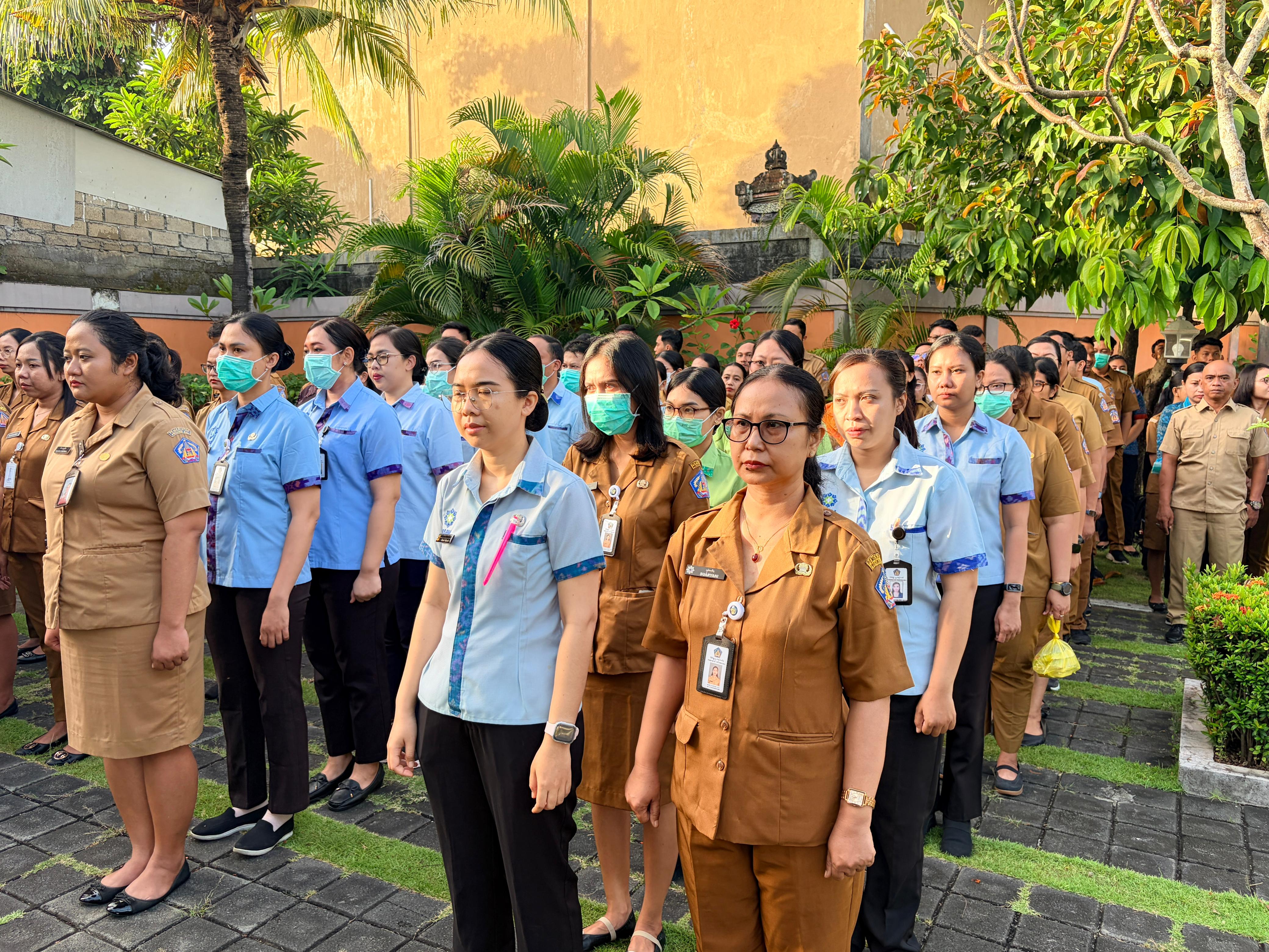 Pelaksanaan Apel Disiplin Rutin Di Lingkungan RSUD Bali Mandara