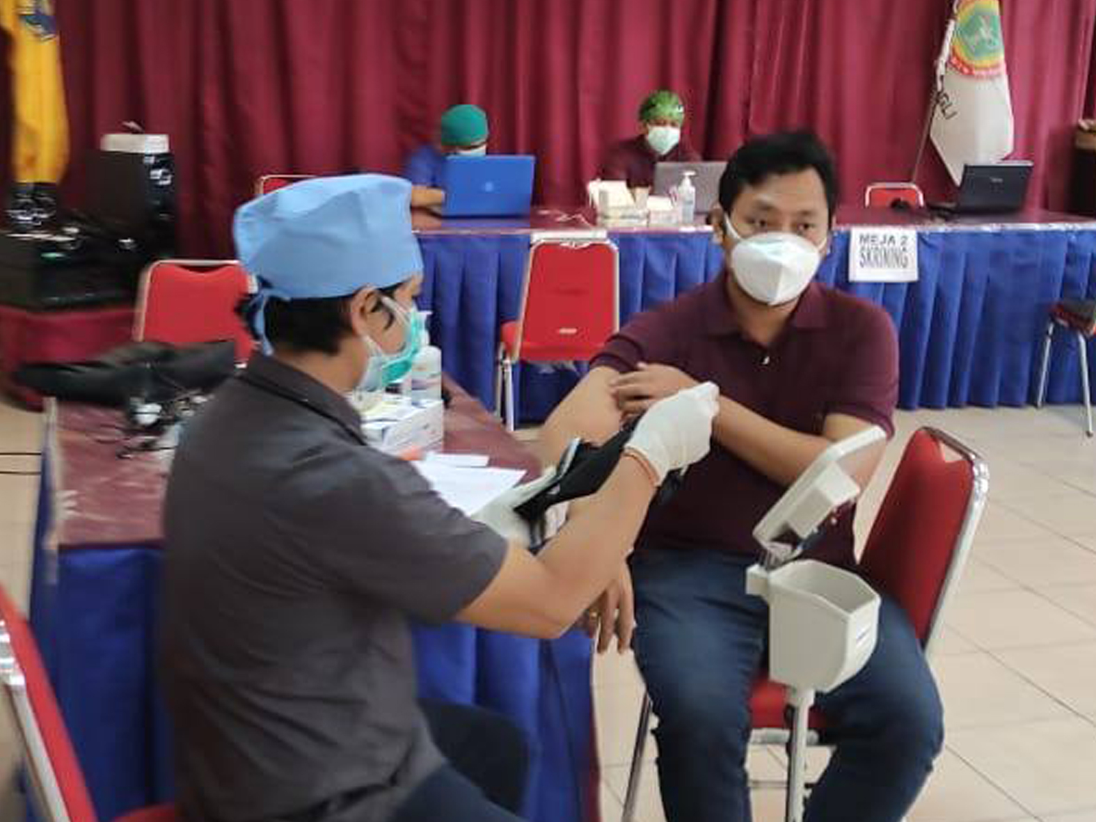 Sedikit berbeda dari pelaksanaan vaksinasi hari ini salah satunya adalah penambahan untuk ruang observasi