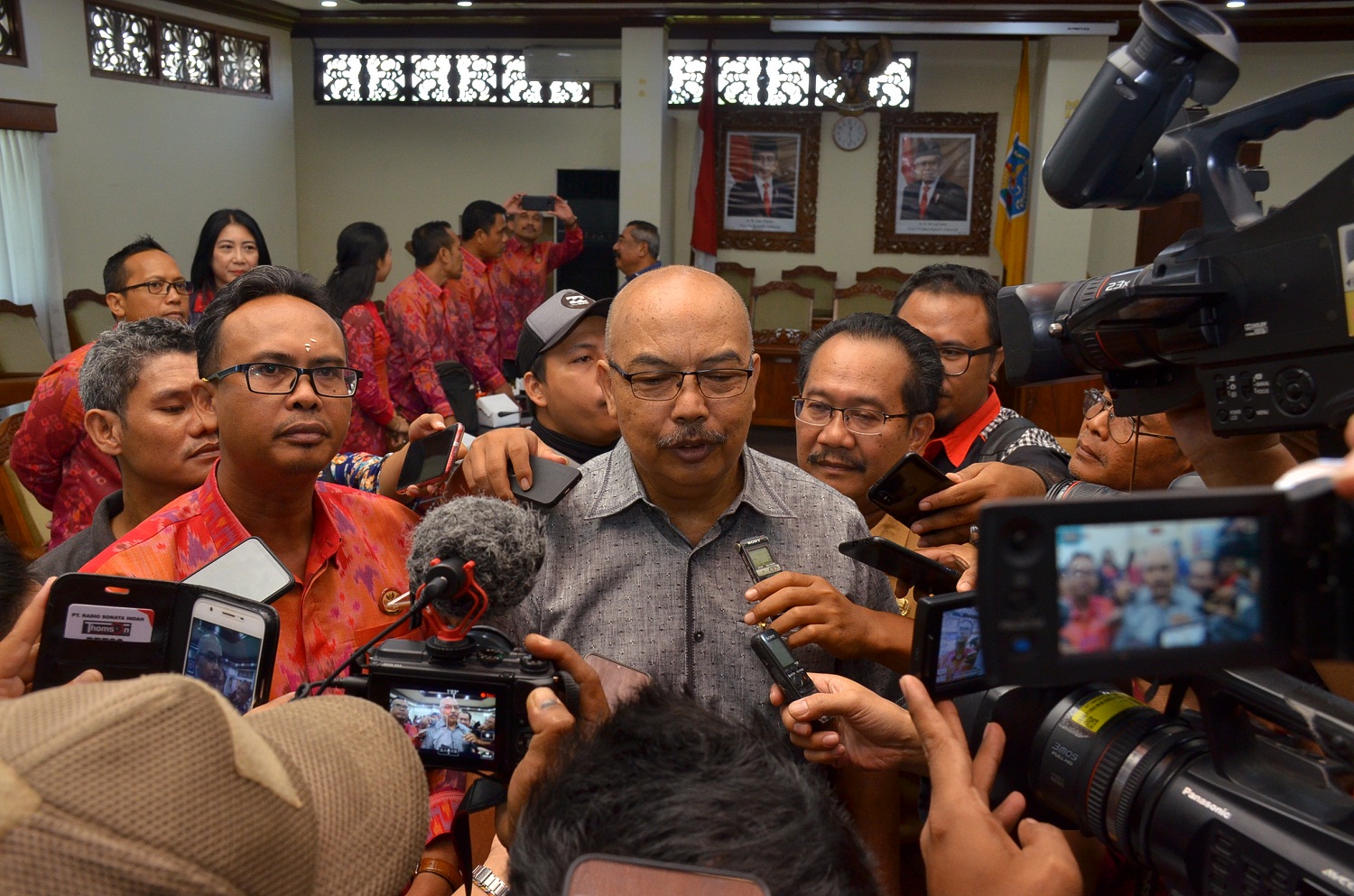 Ketua Komisi I: Belum Waktunya  “Lockdown”