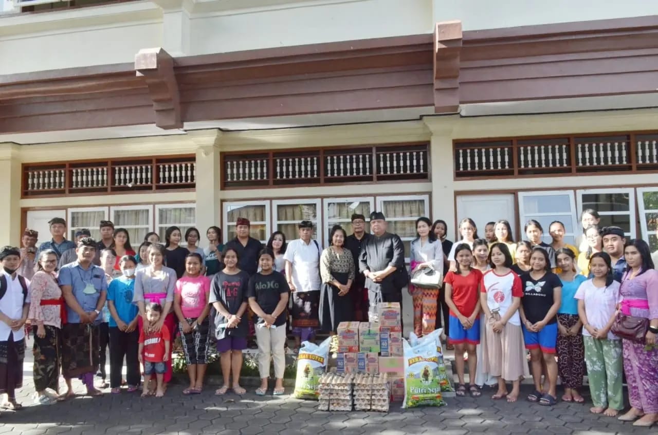 Setwan DPRD Bali Rayakan Tumpek Klurut di Yayasan Tat Twam Asi