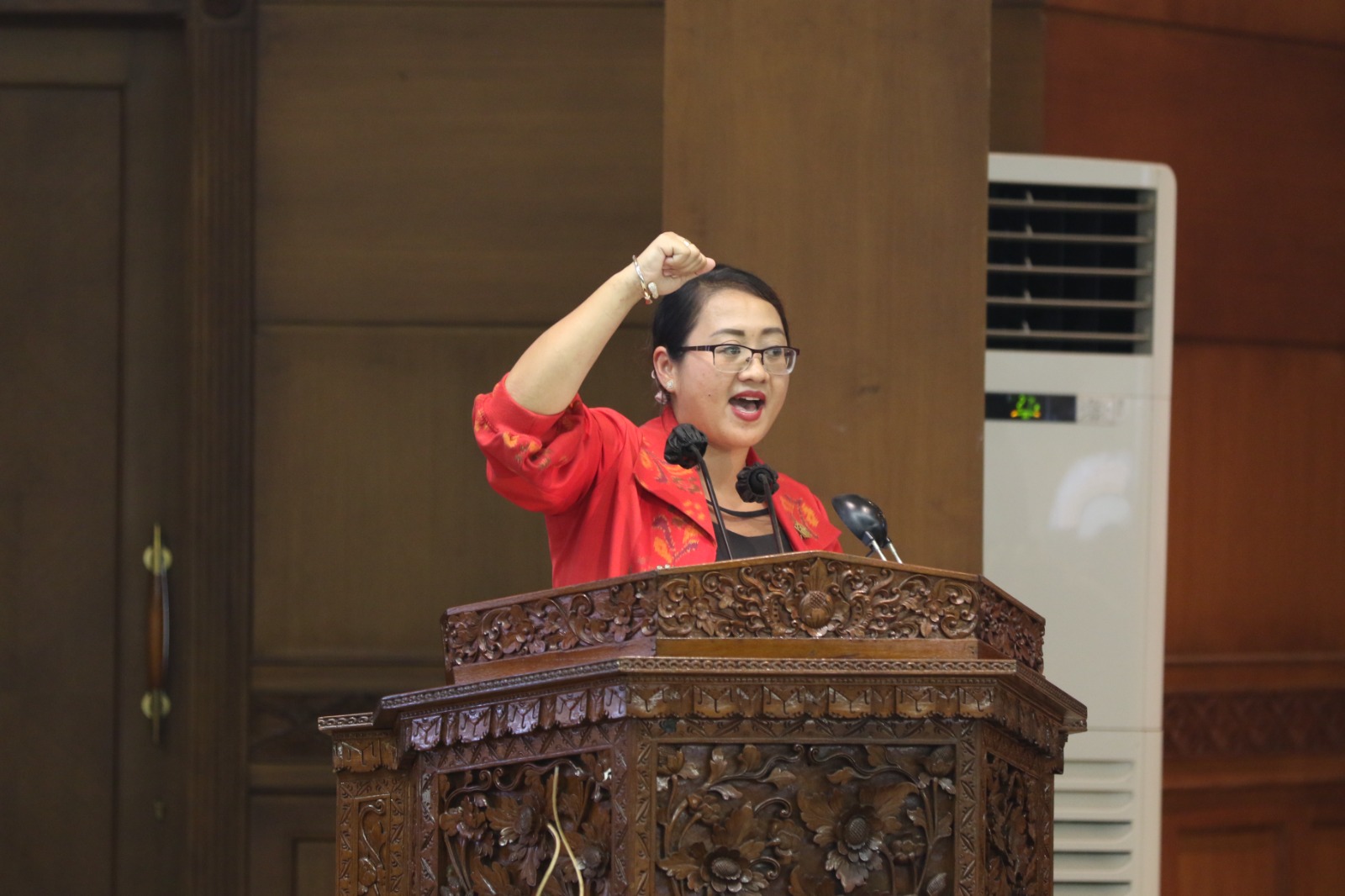 DPRD Bali Menyetujui Raperda Tentang Penyelenggaraan Penanggulana Bencana Menjadi Perda