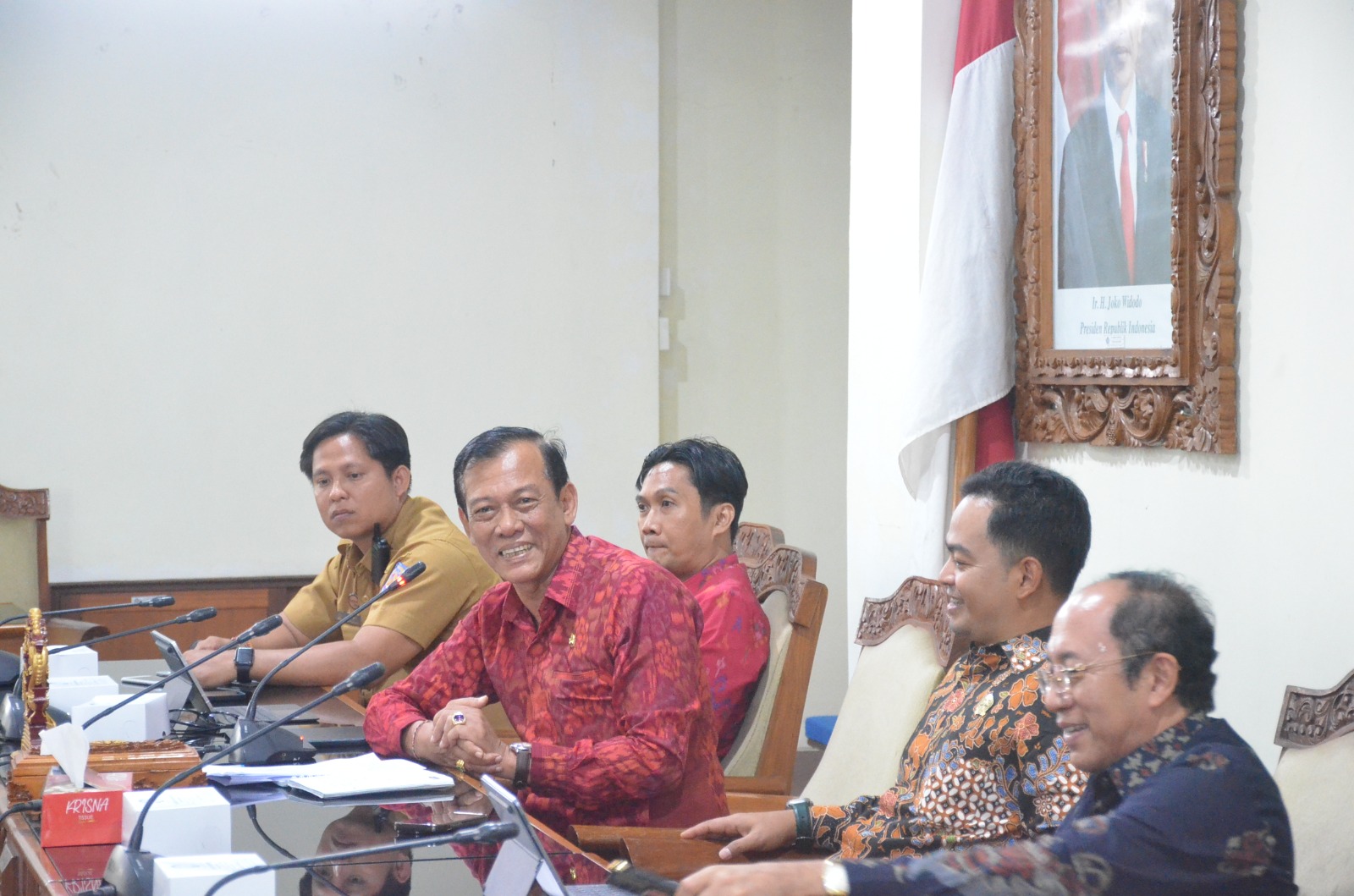 Bahas Mutu Pelayanan, Sekwan DPRD Bali Terima Kunker Komisi E DPRD Jateng
