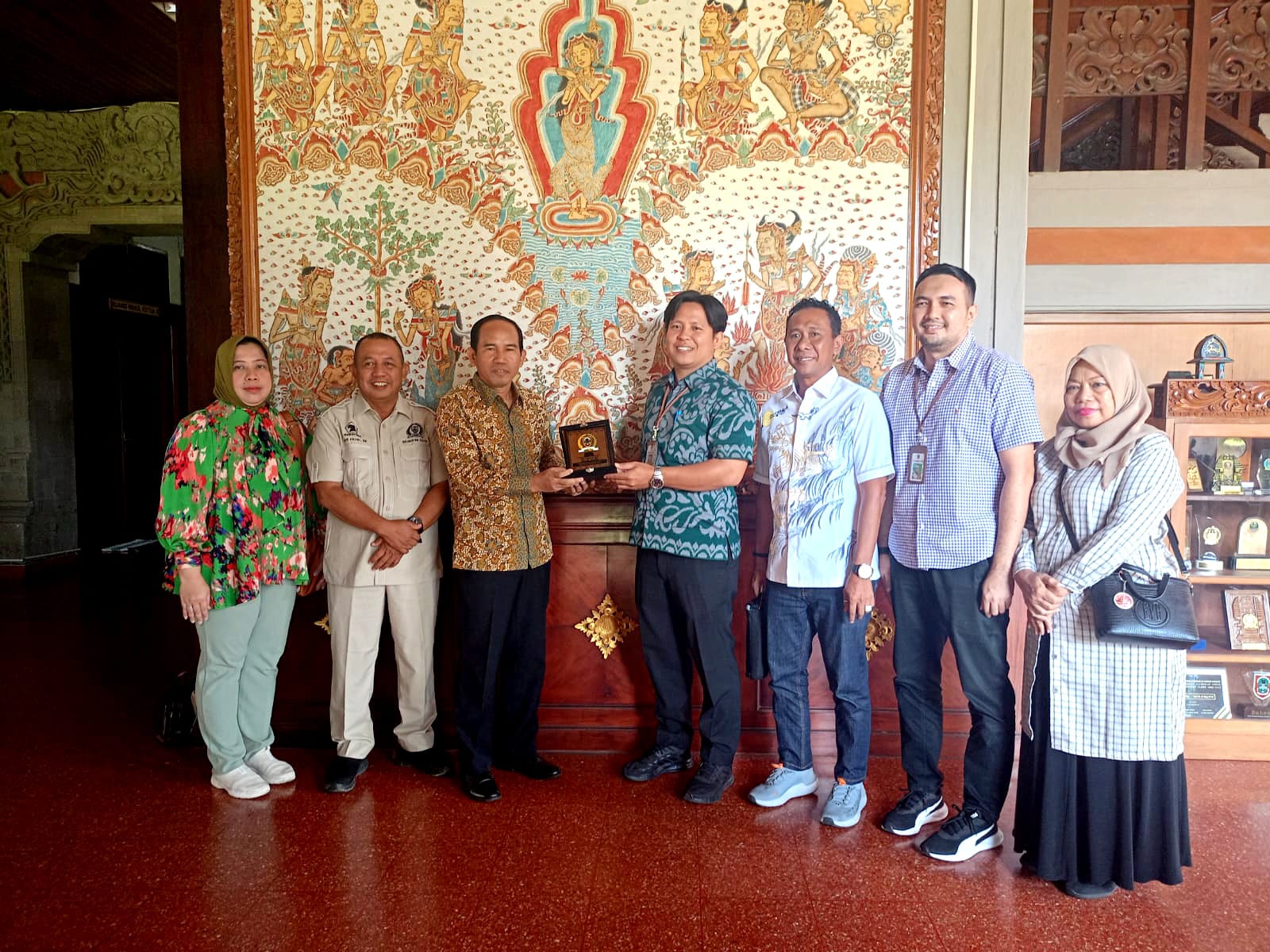 Setwan DPRD Bali menerima Kunjungan Kerja Badan Musyawarah DPRD Provinsi Kalimantan Selatan