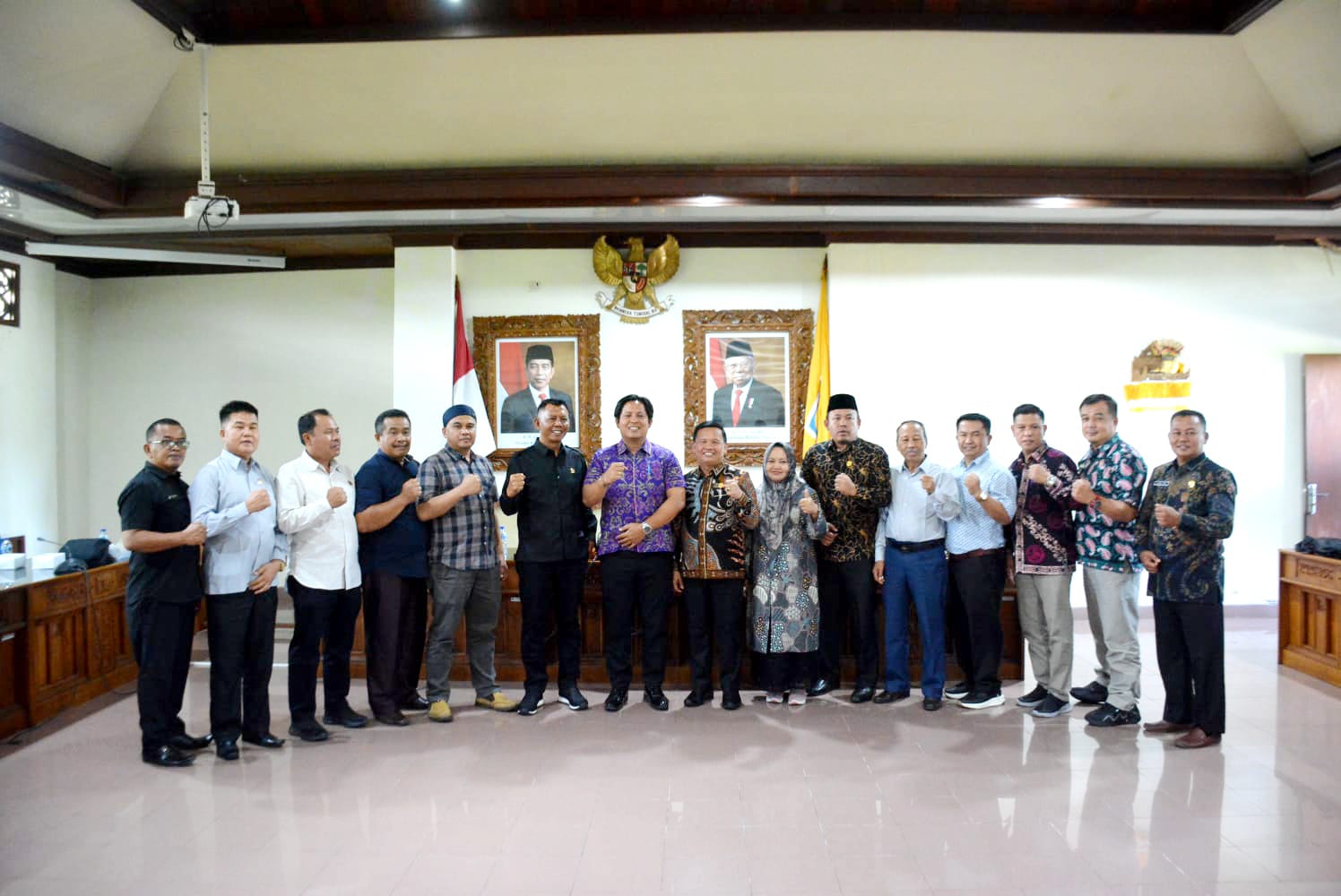 Setwan DPRD Bali Menerima Kunjungan Kerja DPRD Jambi