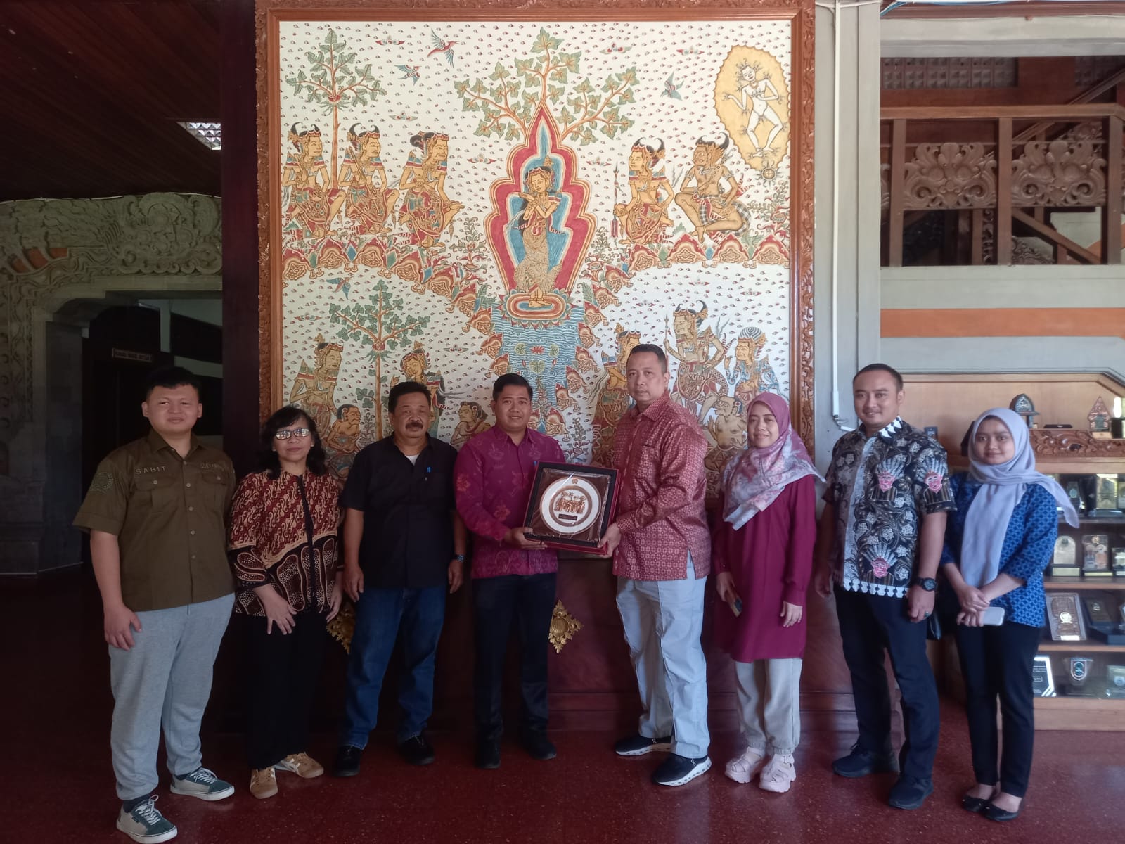 Kabag Keuangan Sekretariat Bali Terima Kunjungan Kerja DPRD DKI Jakarta