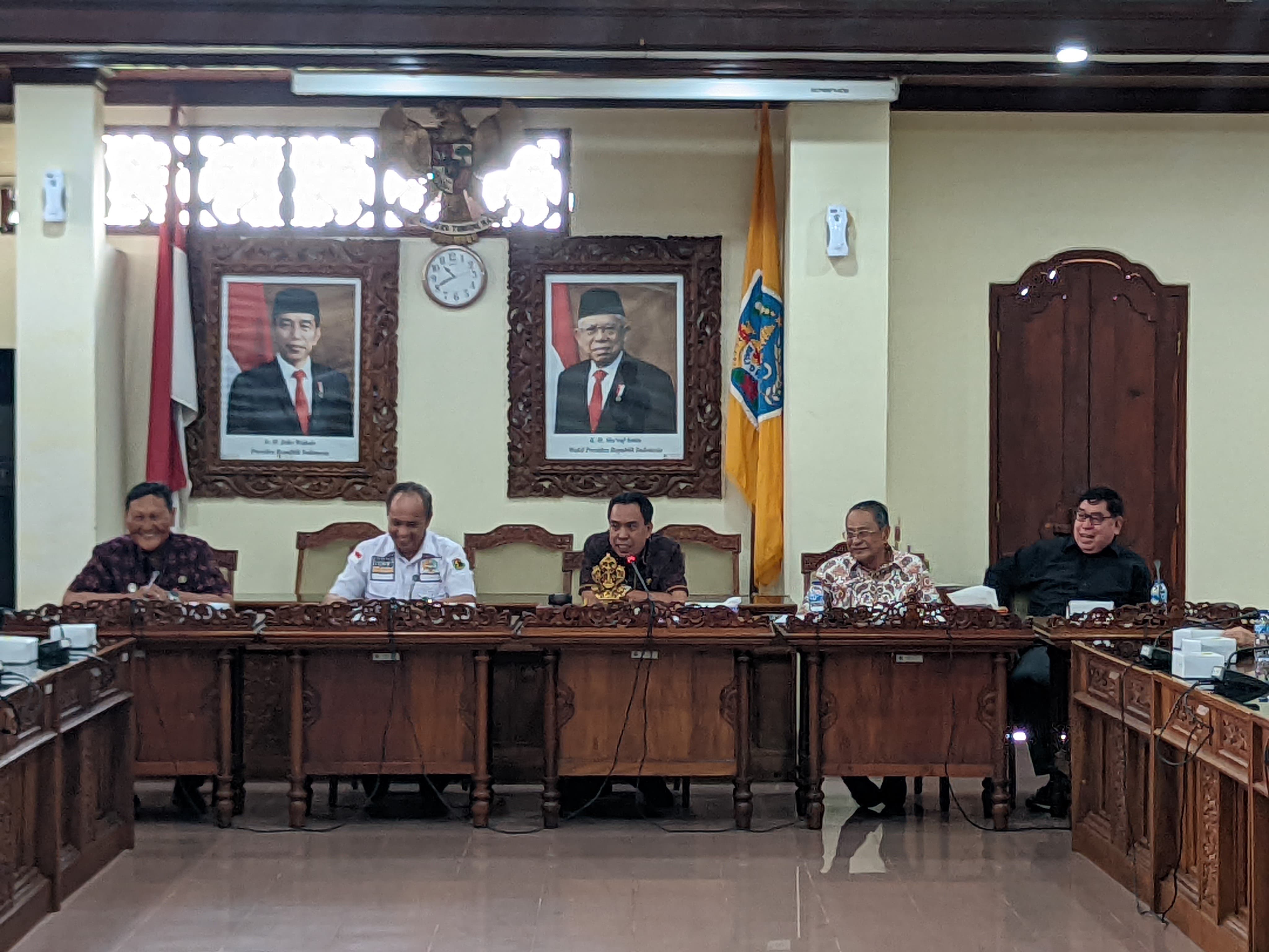Setwan Bali Terima Banmus DPRD Sulsel
