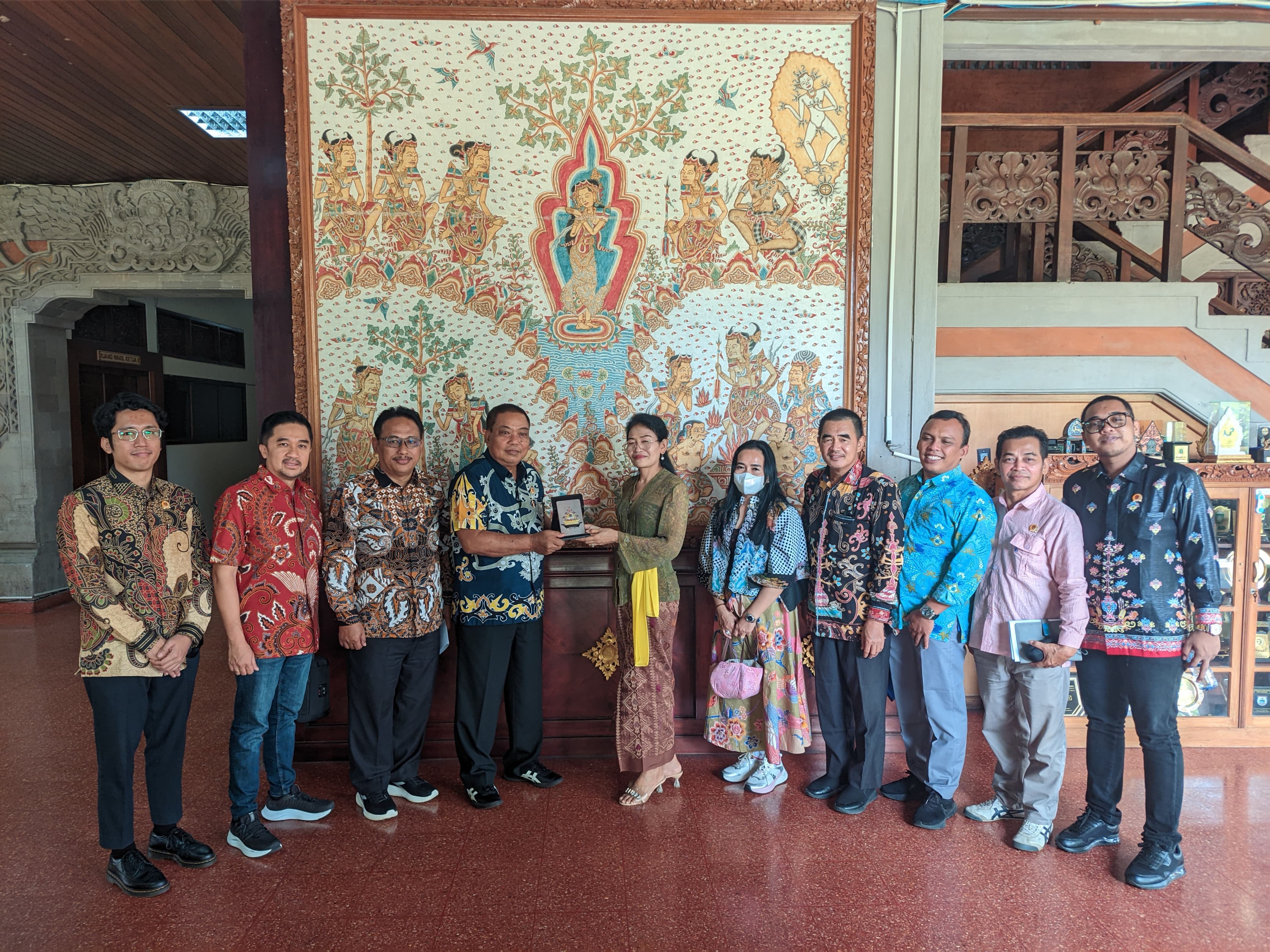 DPRD Provinsi Kalimantan Tengah kunjungi DPRD Bali