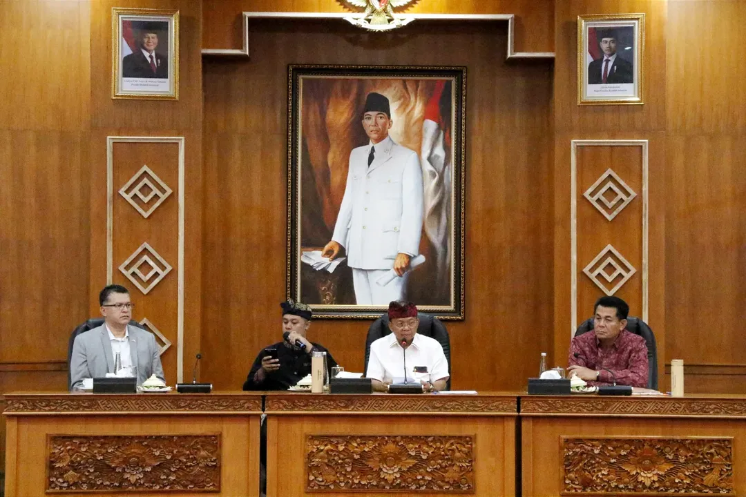 Ketua DPRD Bali Dampingi Gubernur Terima Kunjungan DPR Arizona Bahas Penguatan Kerja Sama Perdagangan dan Investasi.