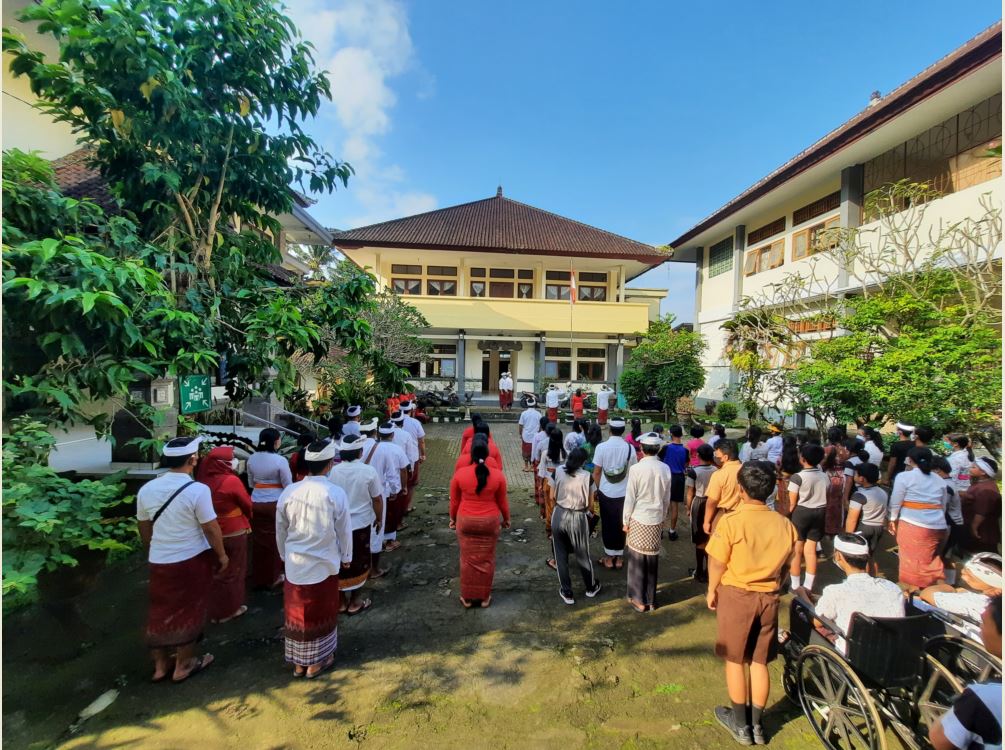 Upacara Hari Pendidikan Nasional