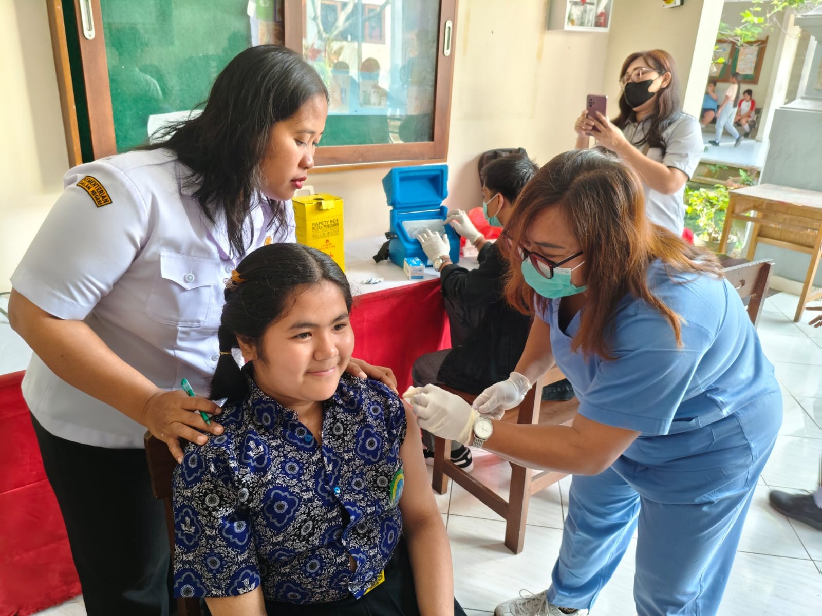Puskesmas Bangli Utara Gelar Vaksinasi Hepatitis Gratis bagi Siswa SLBN 1 Bangli