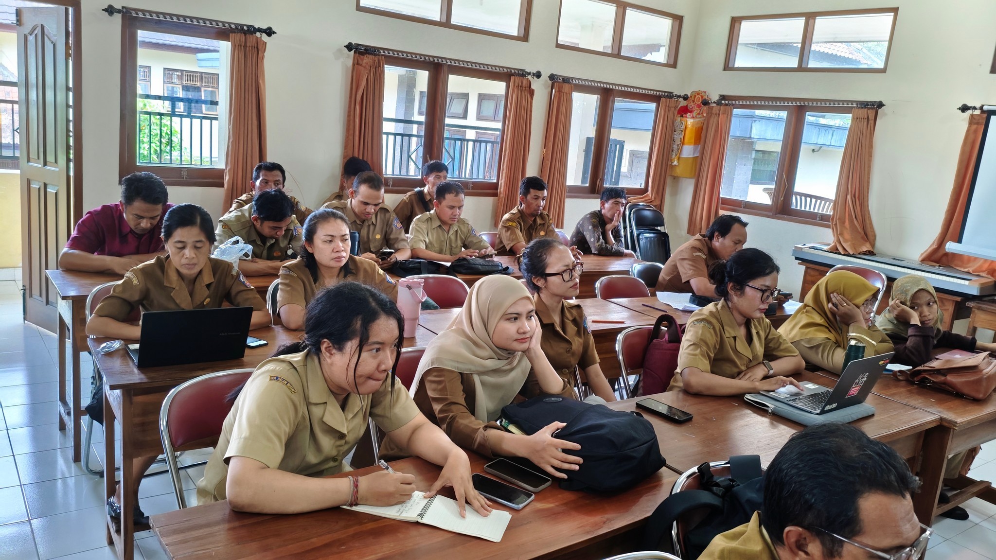Rapat Bulanan